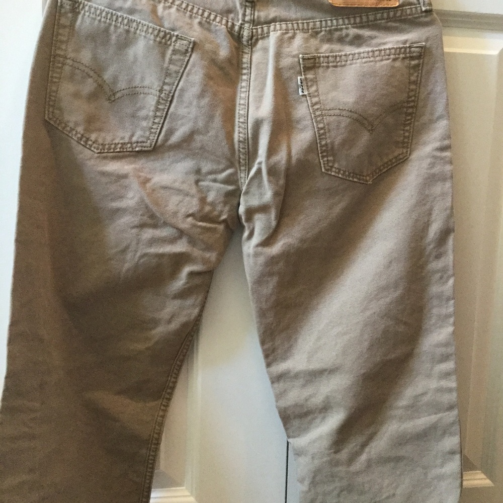 Levi’s 514 Men’s khaki Jeans. W30 x L32.